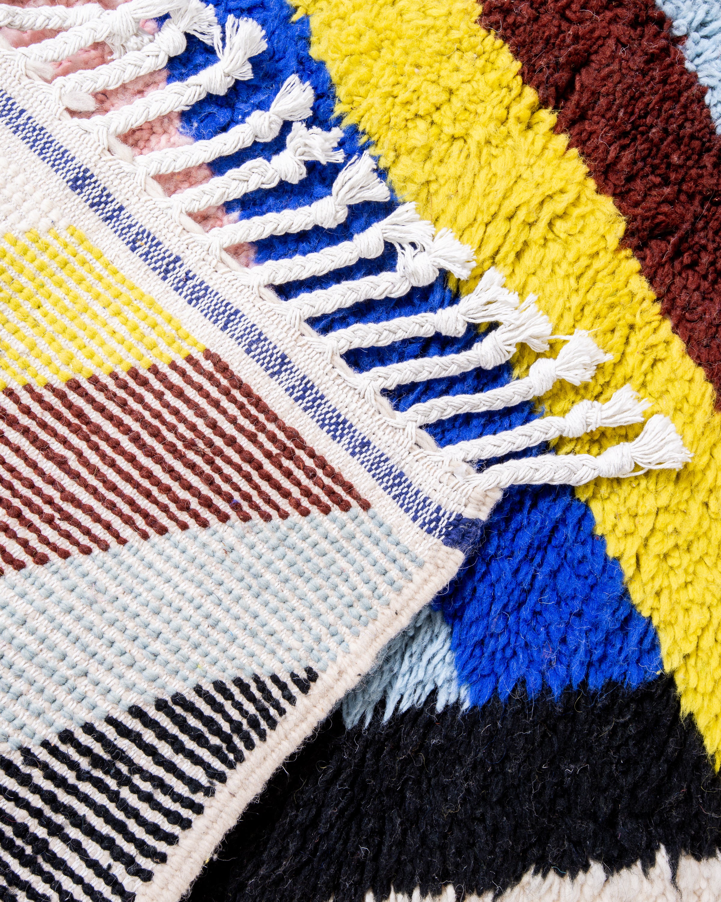 Modern designer handcrafted Berber rug from morocco Beniourain with beautiful colors and patterns
